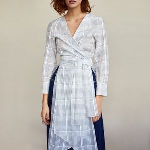 Checked tunic with belt